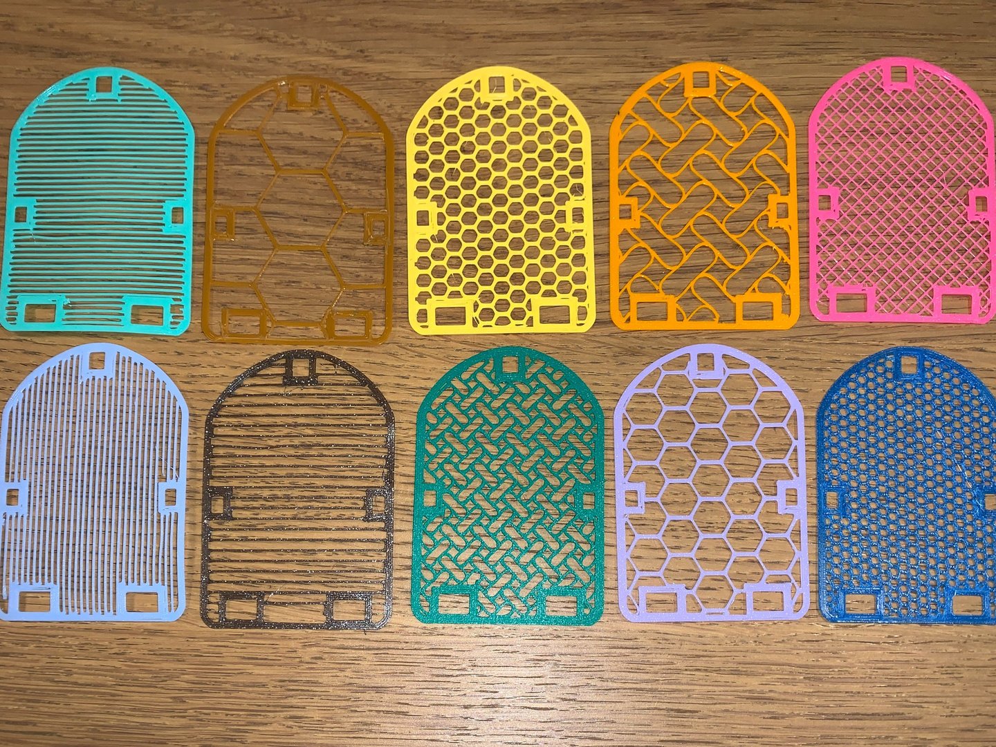 Single color patterns for insert plates