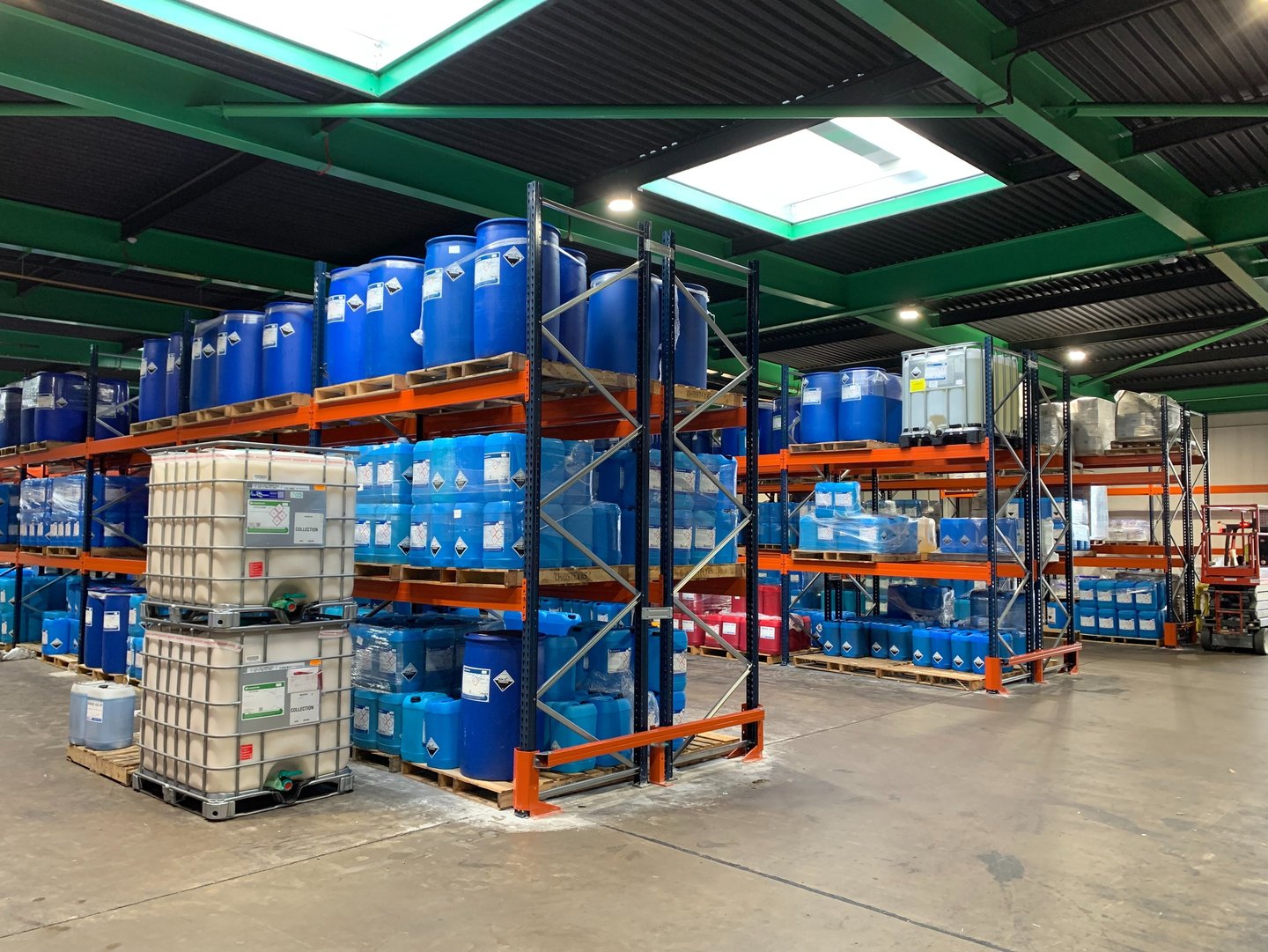 adjustable pallet racking