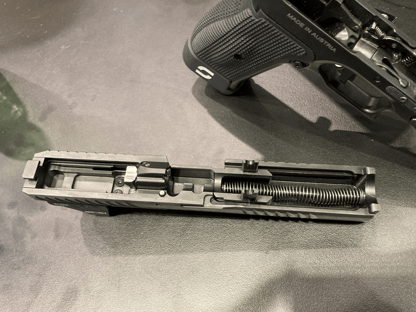 Mechanik des Oberteils der Opos Venator