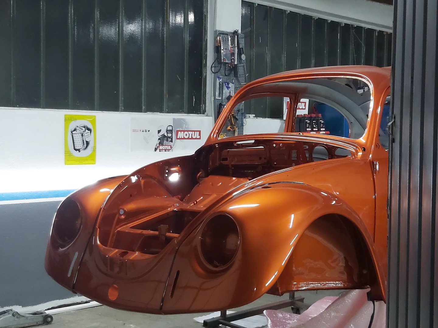 Комплетна реставрација на олдтајмер Volkswagen Buba – Tuning Garage Up