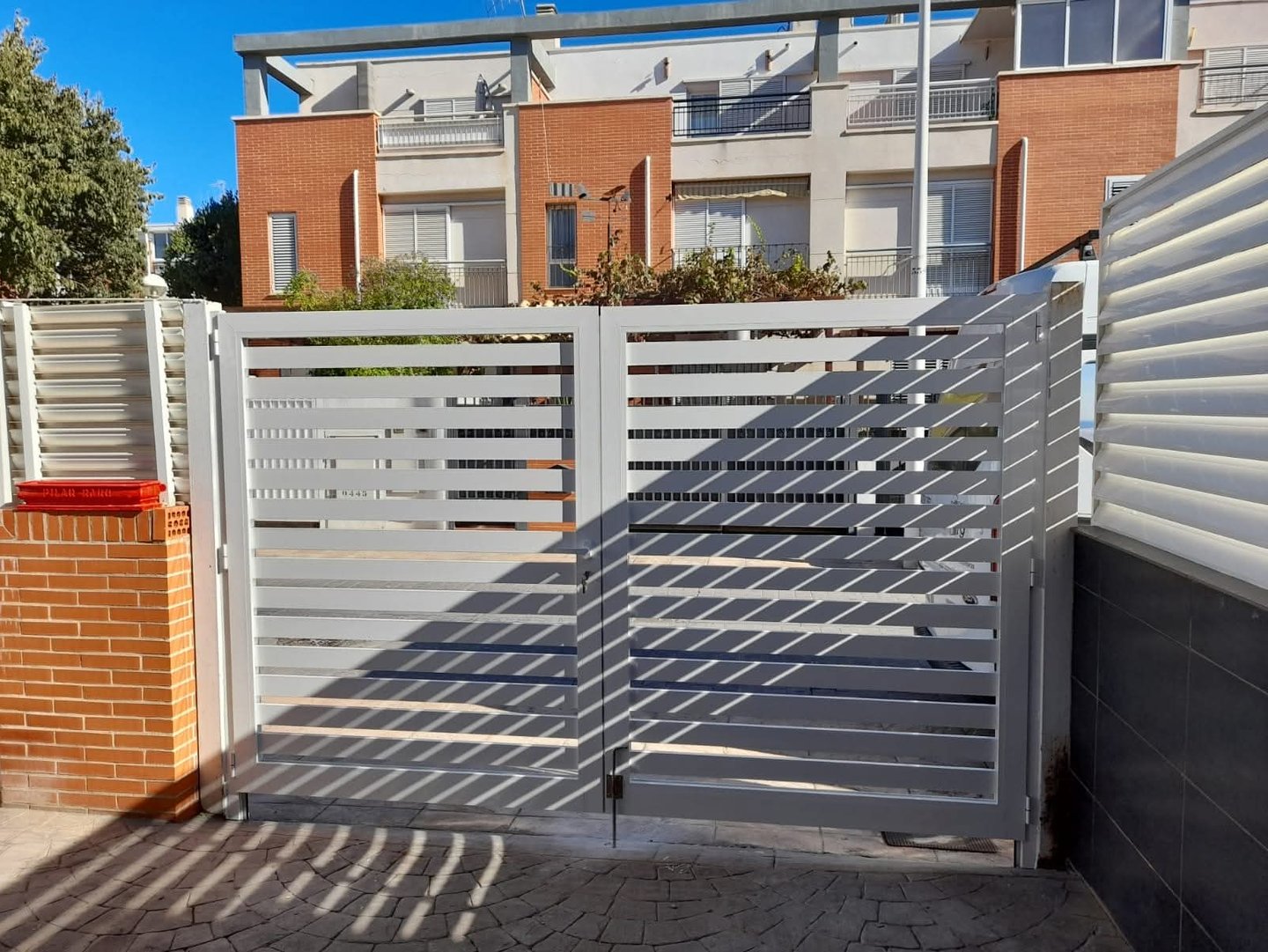 Puertas de aluminio puerto de sagunto