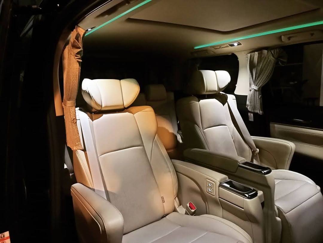 toyota alphard
