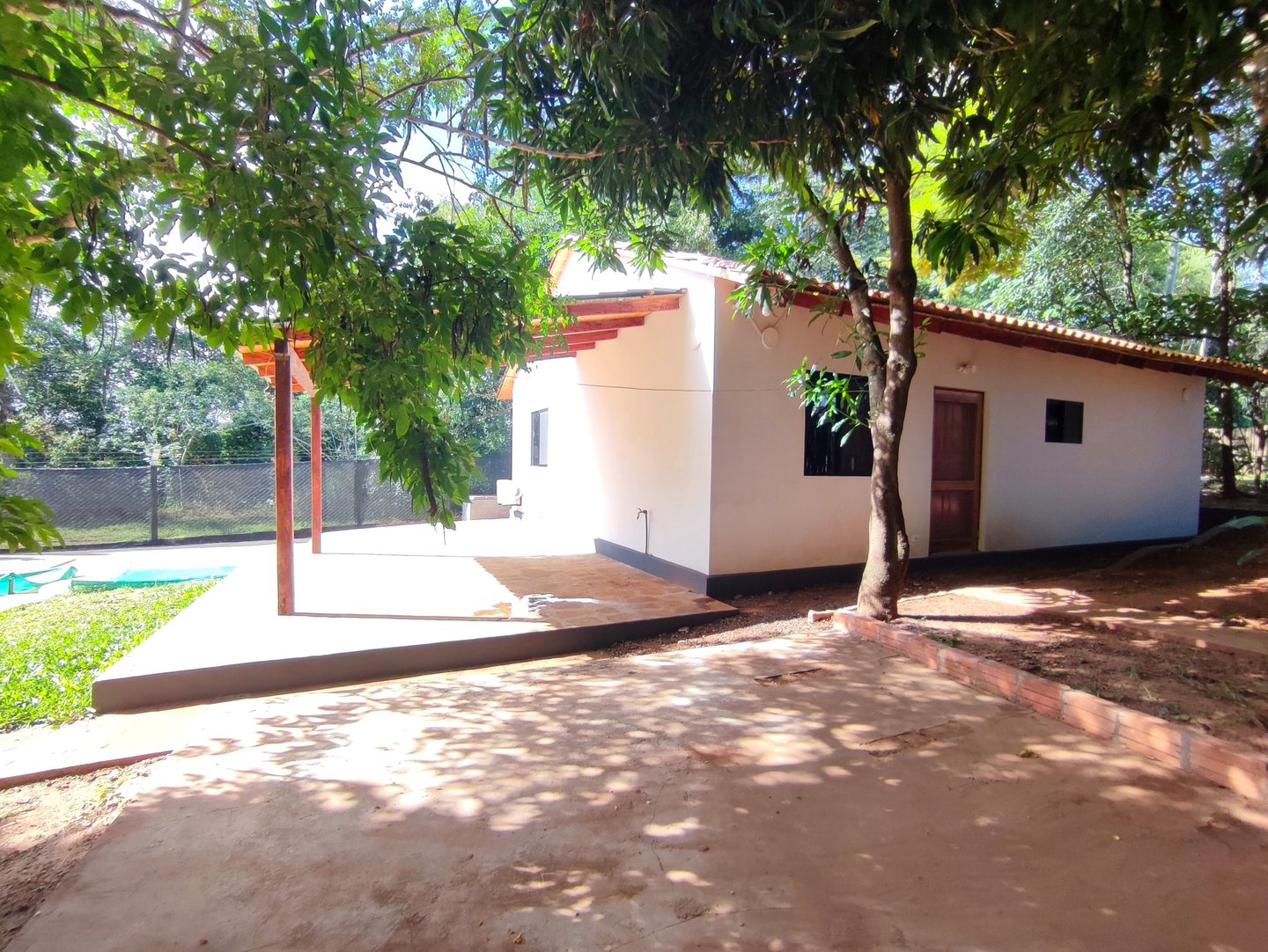 Wohnhaus mit drei Schlafzimmern zur Miete zentral in Independencia / Planta Urbana