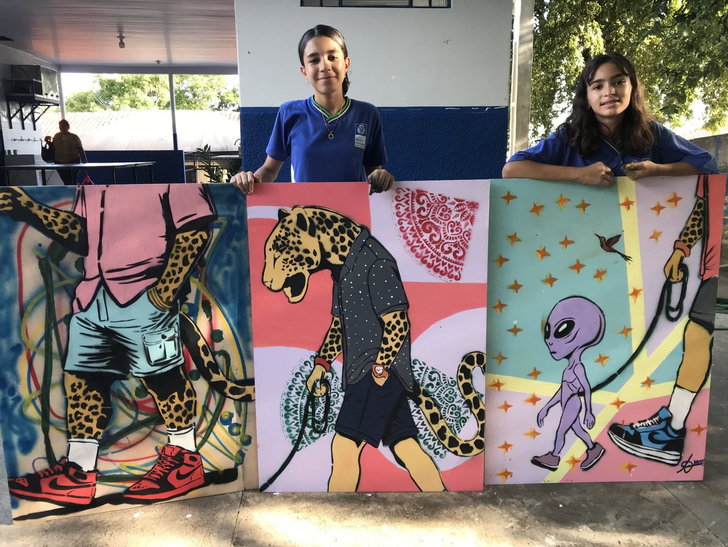 A oficina de grafite, ministrada pelo artista visual e arte-educador Sérgio Astral,