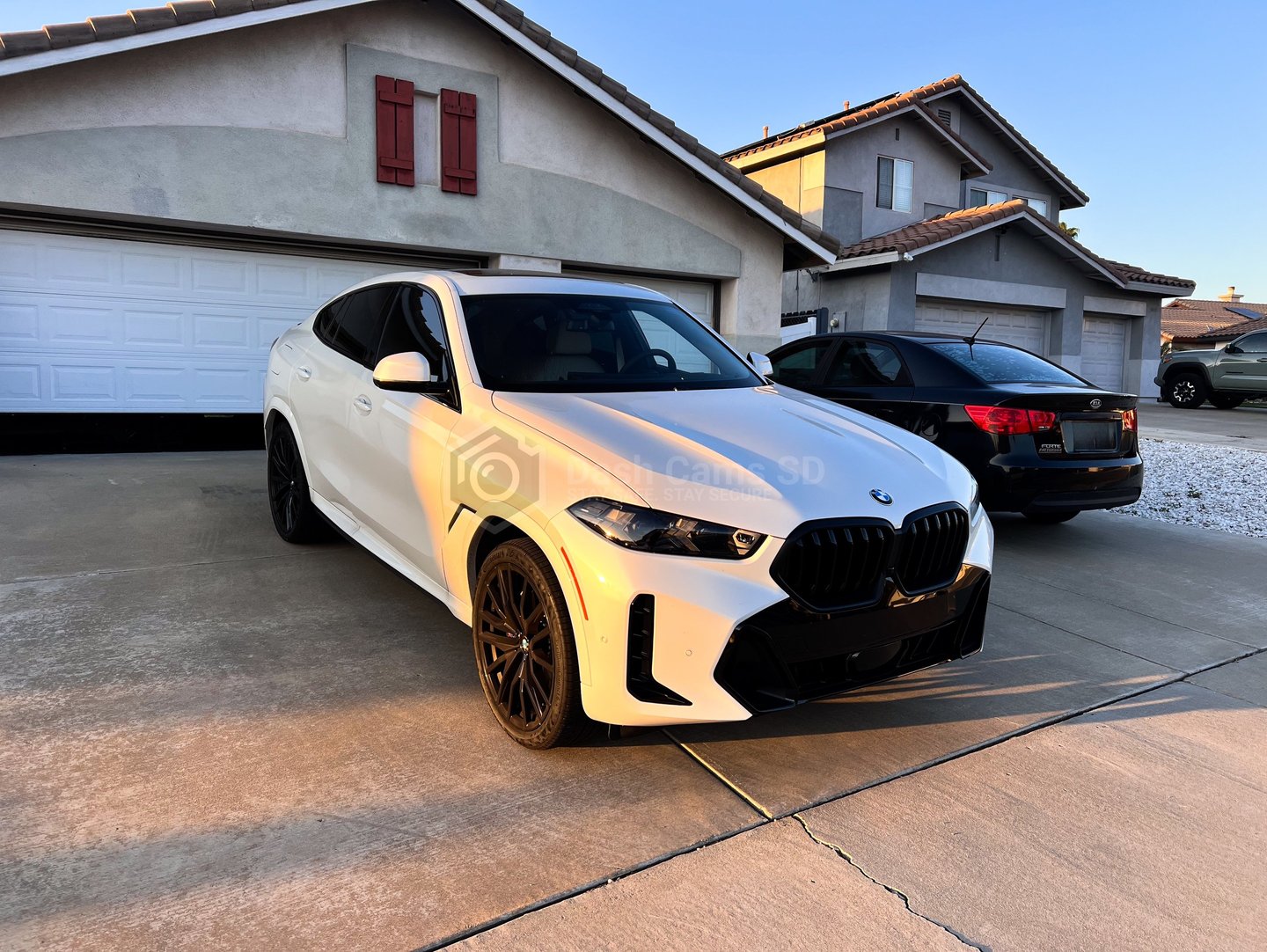 2025 BMW X6 M-Sport white