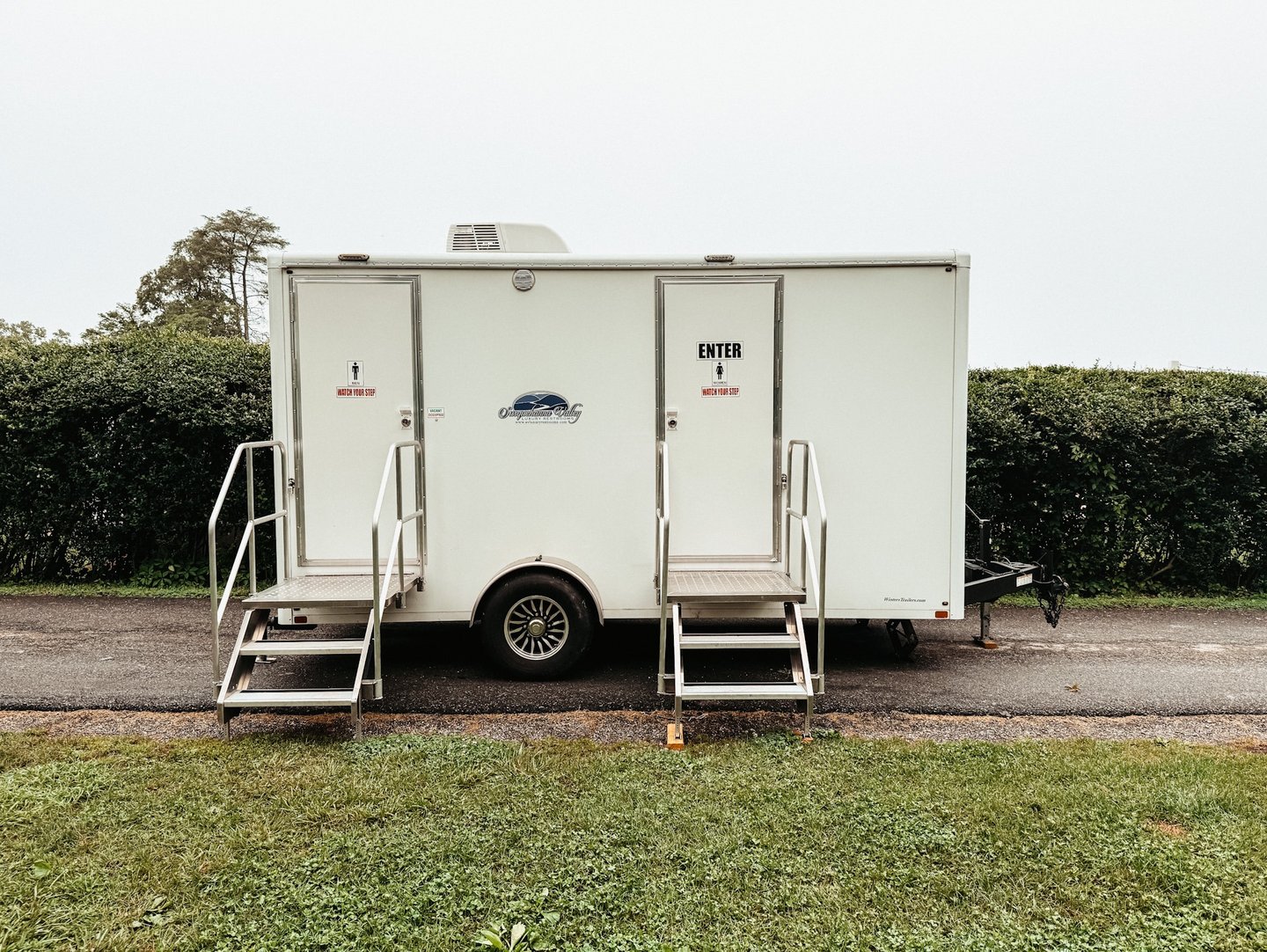 luxury bathroom rentals, luxury restroom rentals, luxury rental bathrooms
