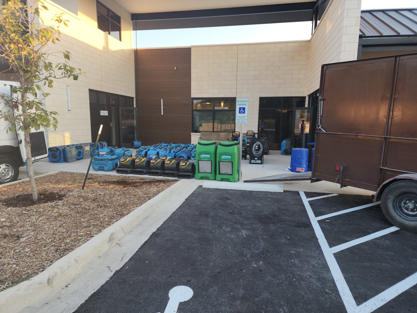 flood-equipment-for-Water-damage-home-or-businesses-hutton-tx