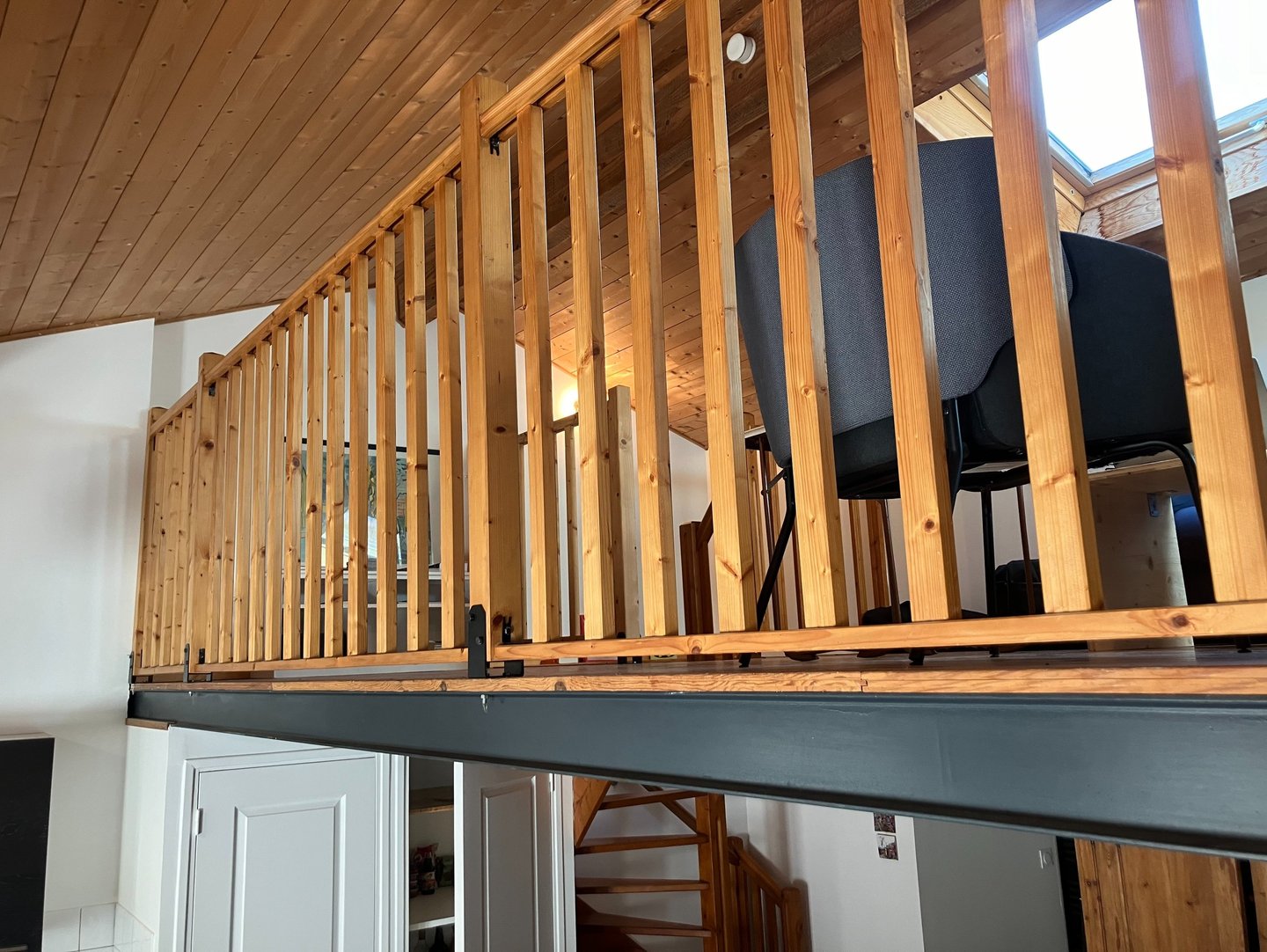 mezzanine bois sur mesure et garde corps en bois