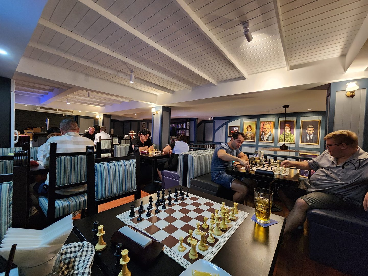 Bangkok Chess Club at the Royal Oak Bar