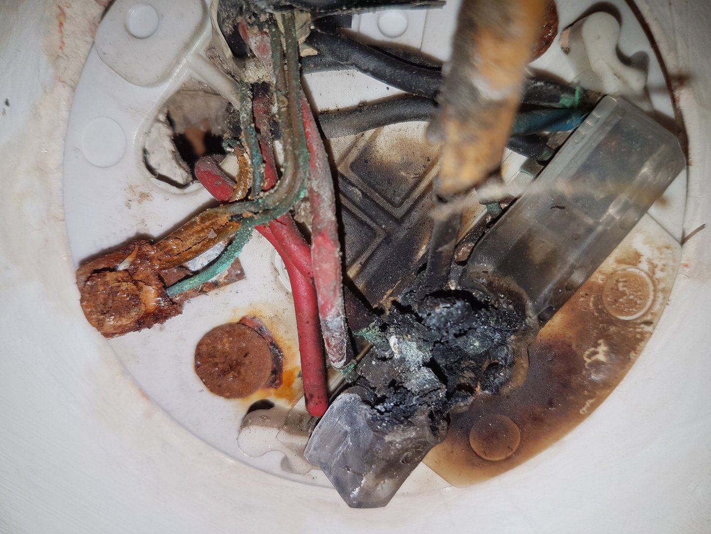 Lighting arcing fault