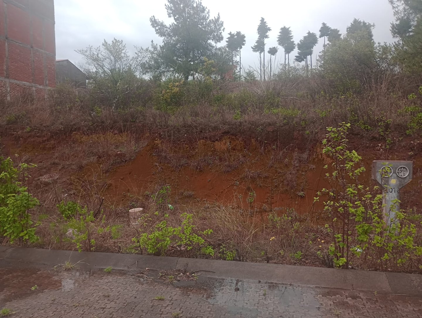 Lote de terreno plano 10x20 metros listo para construir en Villas del Sol Pátzcuaro