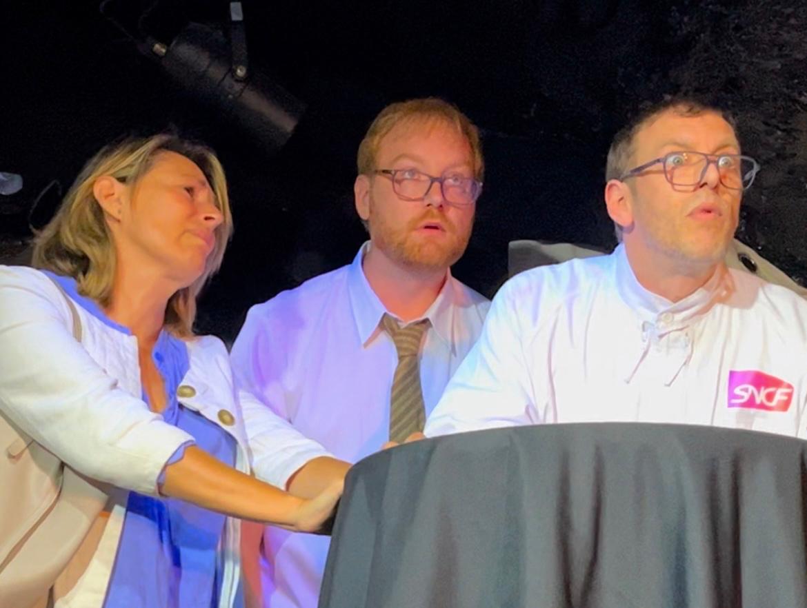 Élève Comic Academy sur scène théâtre comique Paris