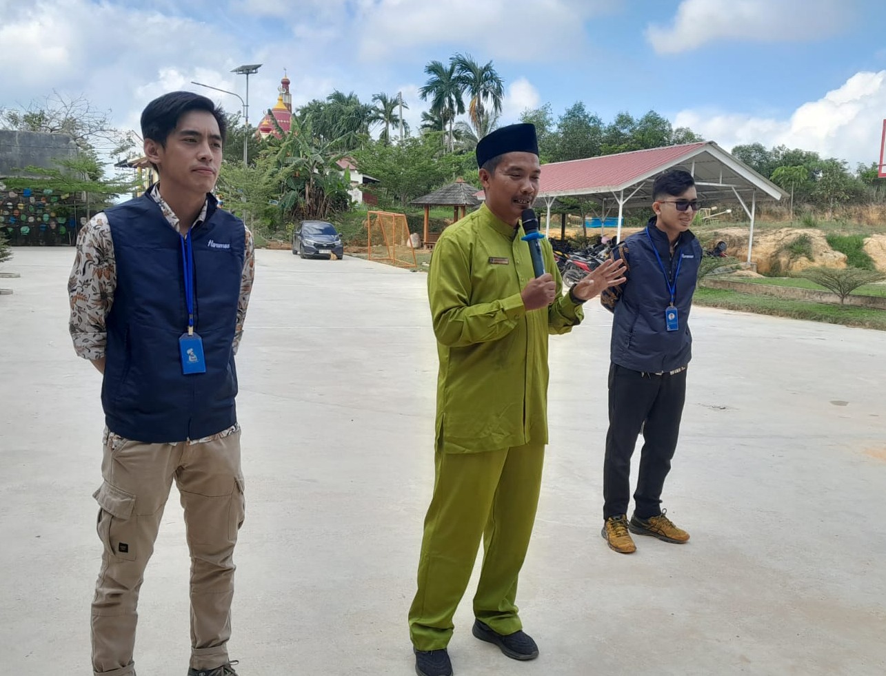 SD Juara Batam Harumas Berbagi PT Usaha Kiat Permata CSR