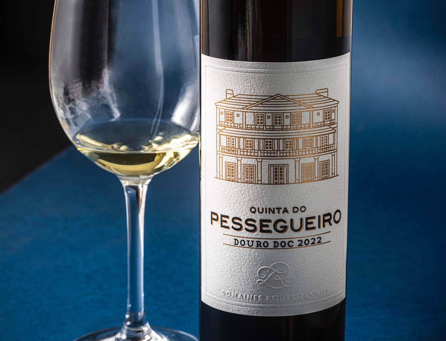 Label Design Quinta do Pessegueiro Branco danielbysafarispoon Daniel Matos Designer