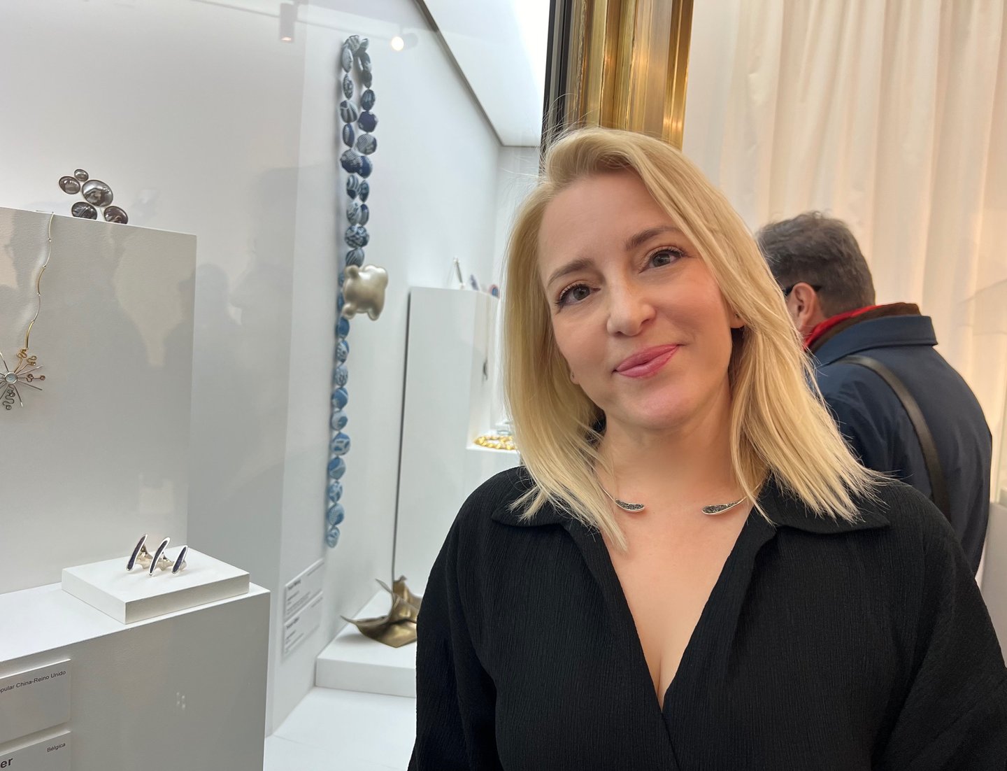 Kinga Olah Jewellery Artist - MUESTRA Contemporary Goldsmithing Exhibition Madrid, Museo Carrelbo