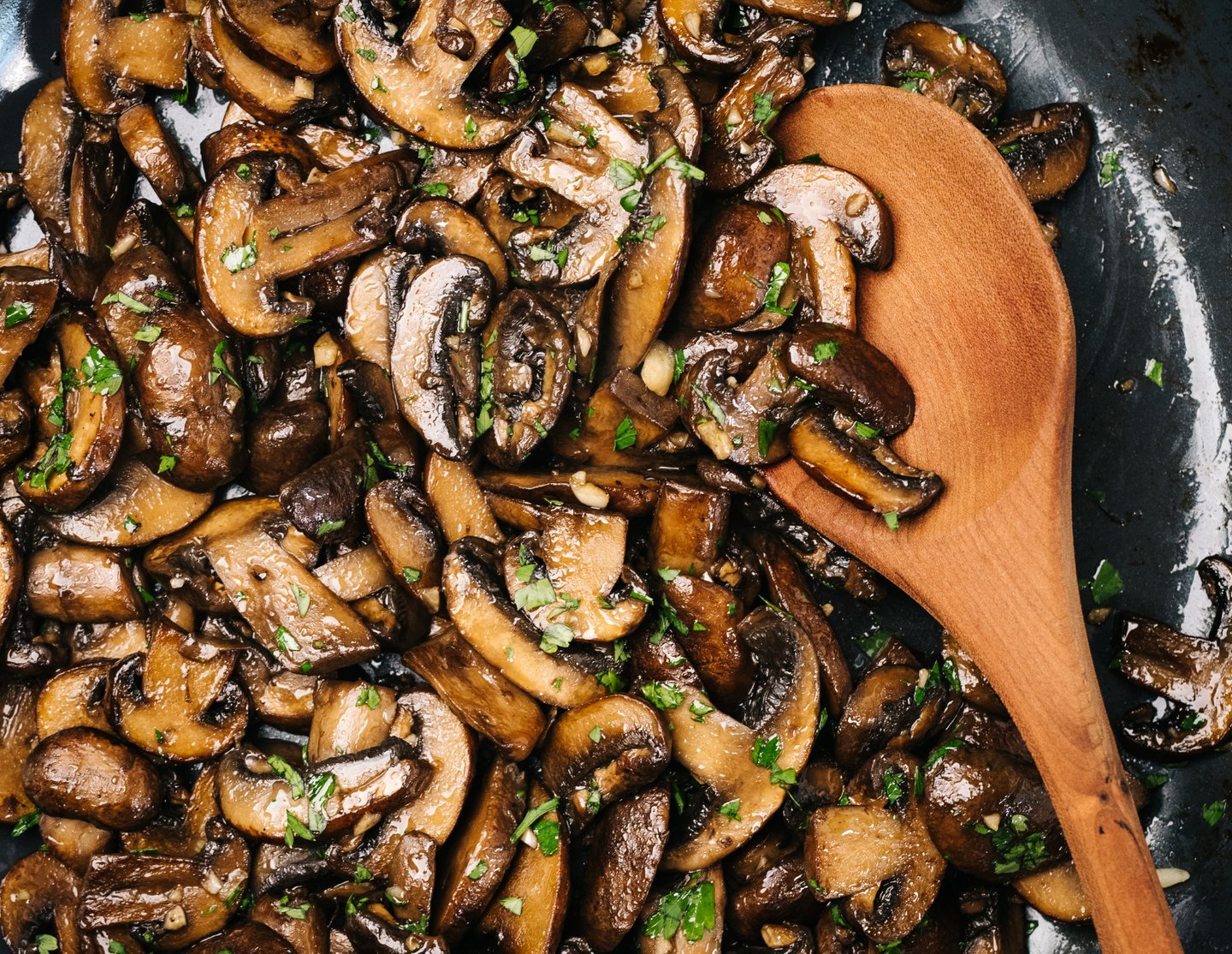 Keto Side Dish: Garlic Herb Roasted Mushrooms
