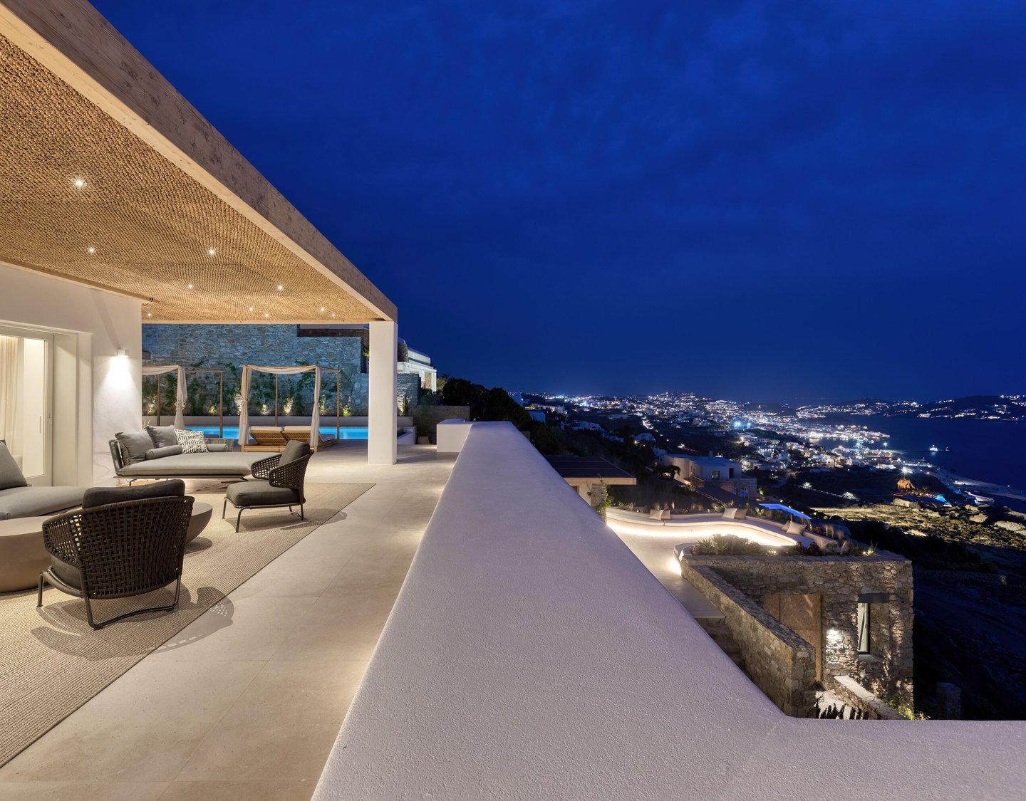 Mykonos Silver Breeze Villa (photo courtesy of Expedia)