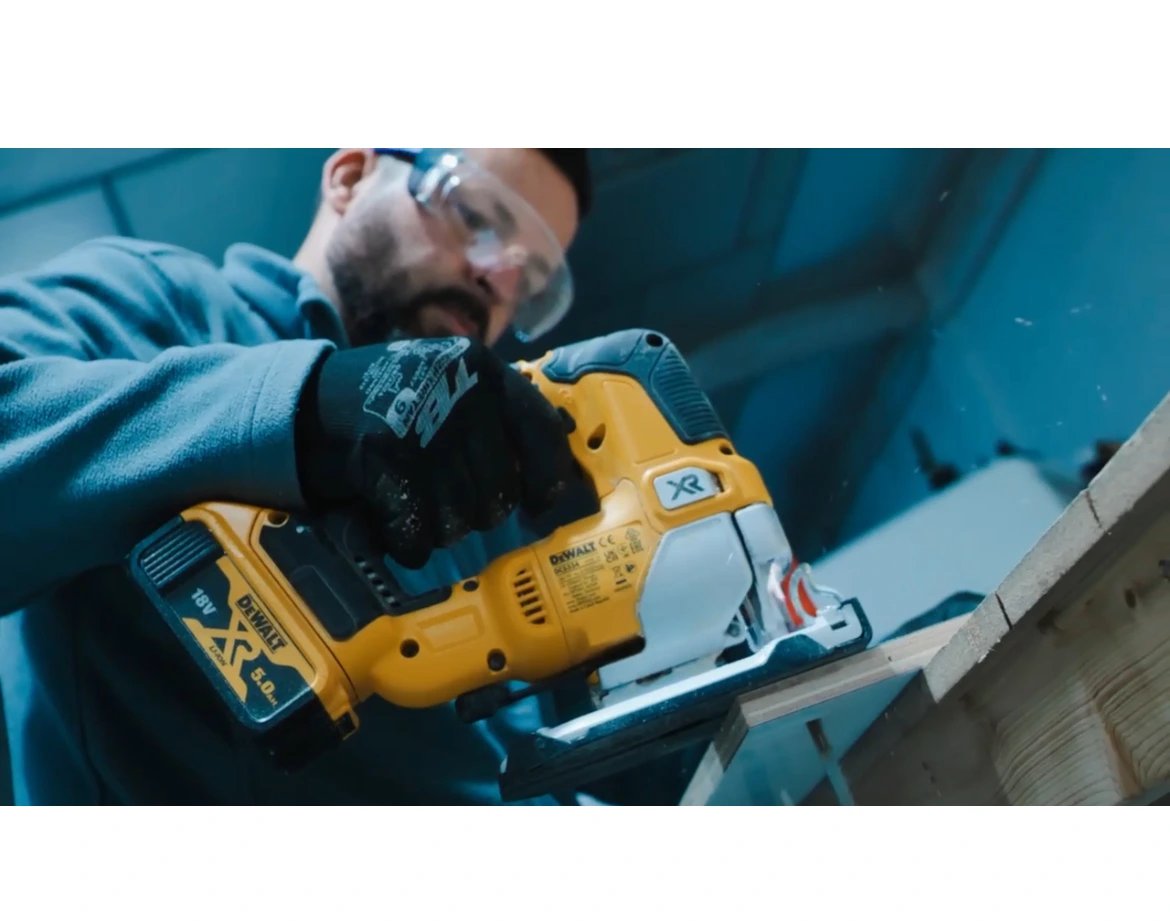 Técnico profesional de Gar-van Campers