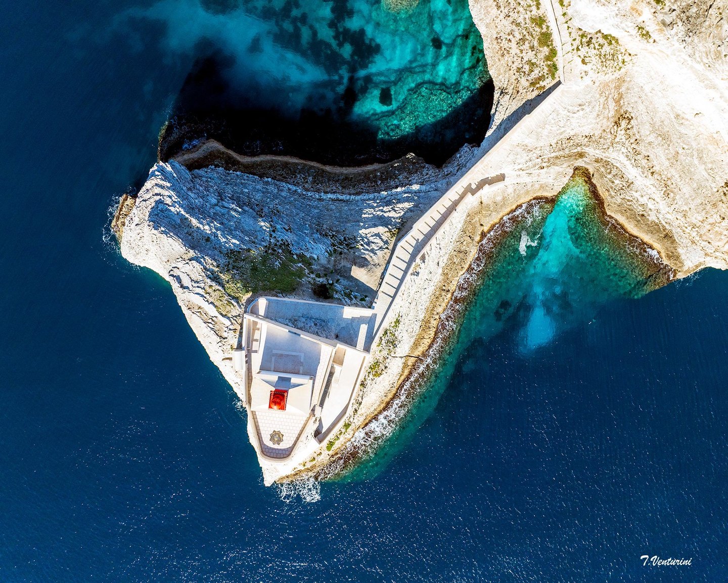 Photographie d'art vue du ciel du phare de Bonifacio par Ciel de Corse Thierry Venturini 