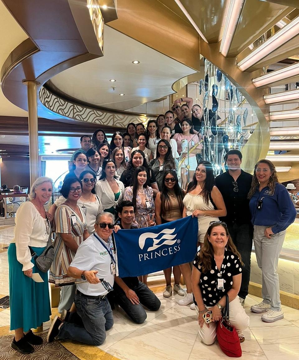 Visita de inspección de agentes de viajes independientes en crucero Princes en Puerto Vallarta