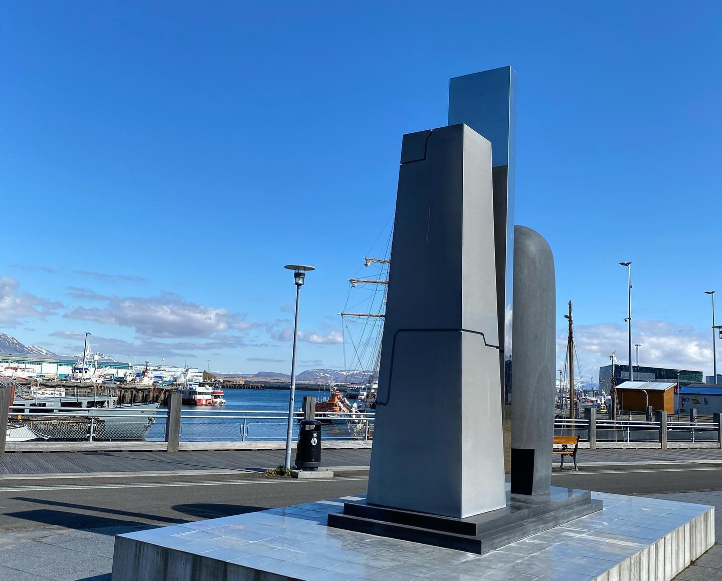 Jeu MMORPG Eve Online New Eden Monument à Reykjavik (Islande)