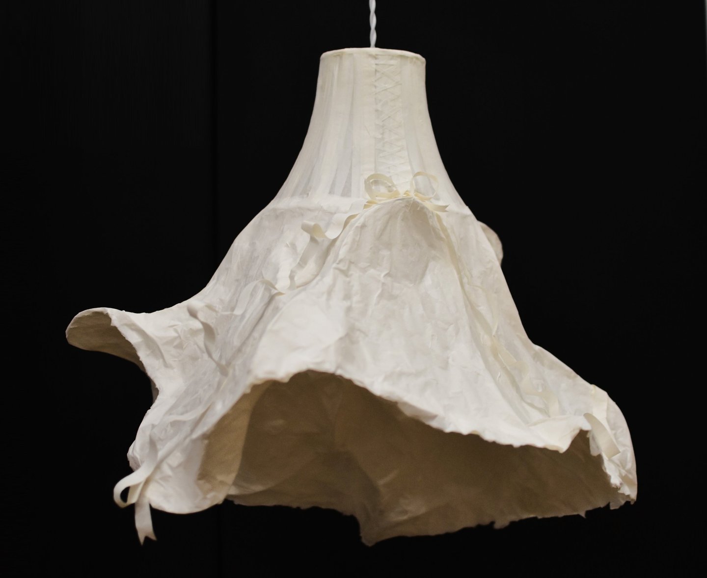 tenue de soirée sculpture lumineuse