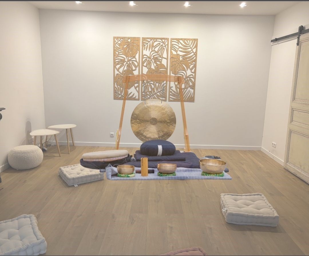 atelier soin sonore à Nantes. Gong, bols tibétains, tambour chamanique, relaxation profonde avec Christophe Meunier, énergéti