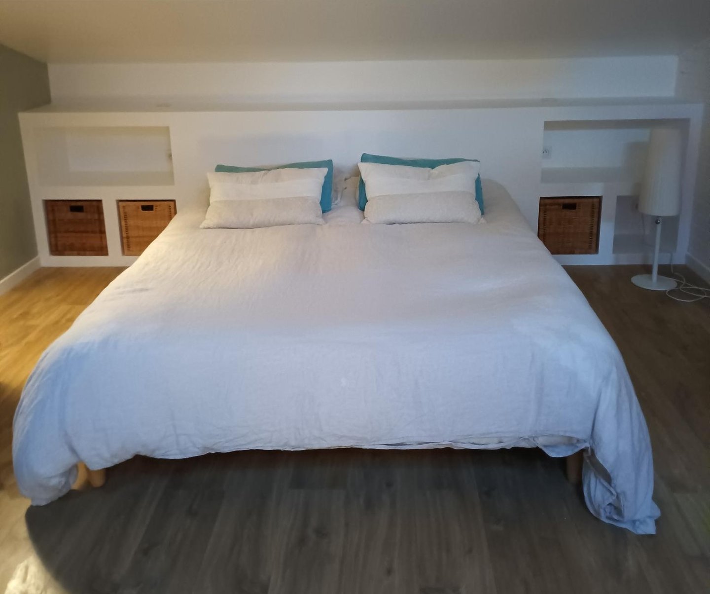 creation-tete-de-lit-sur-mesure-les-sables-d-olonne-les-achards-talmont-ile-d-olonne-saint-gilles-croix-de-vie