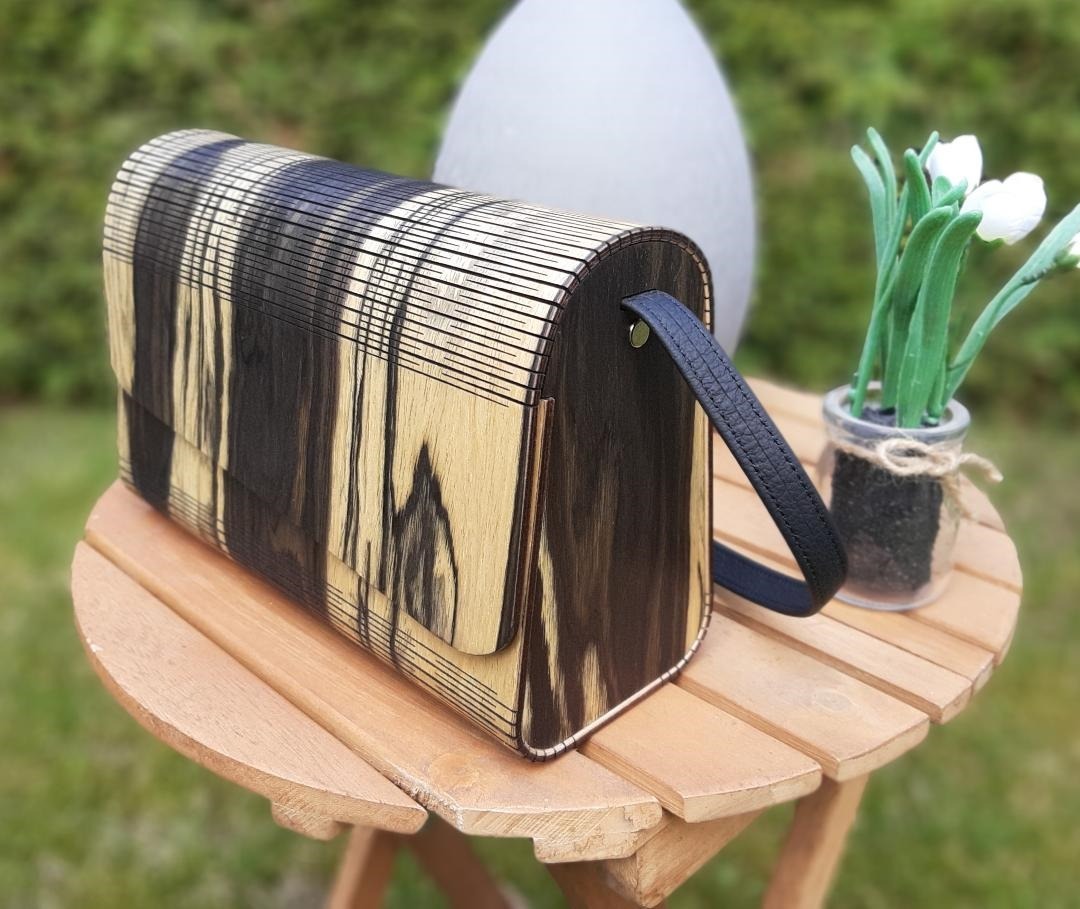 Holzhandtaschen Modell Lignae