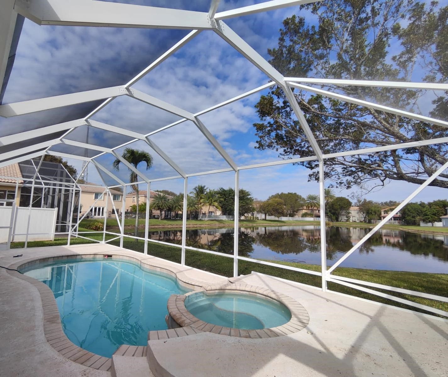 pool screen refurbishment