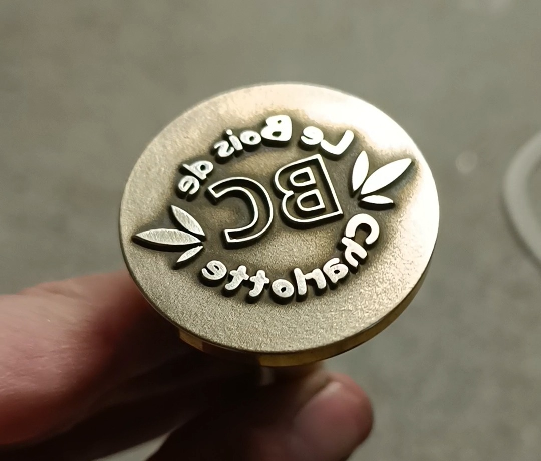 le bois de charlotte tampon laiton gravure laser