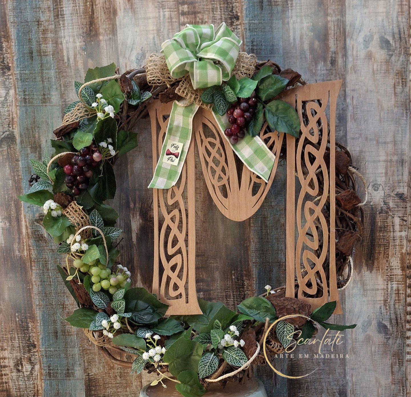 artesanato em madeira recortes inicial prenda arranjo floral com gravetos de vinha