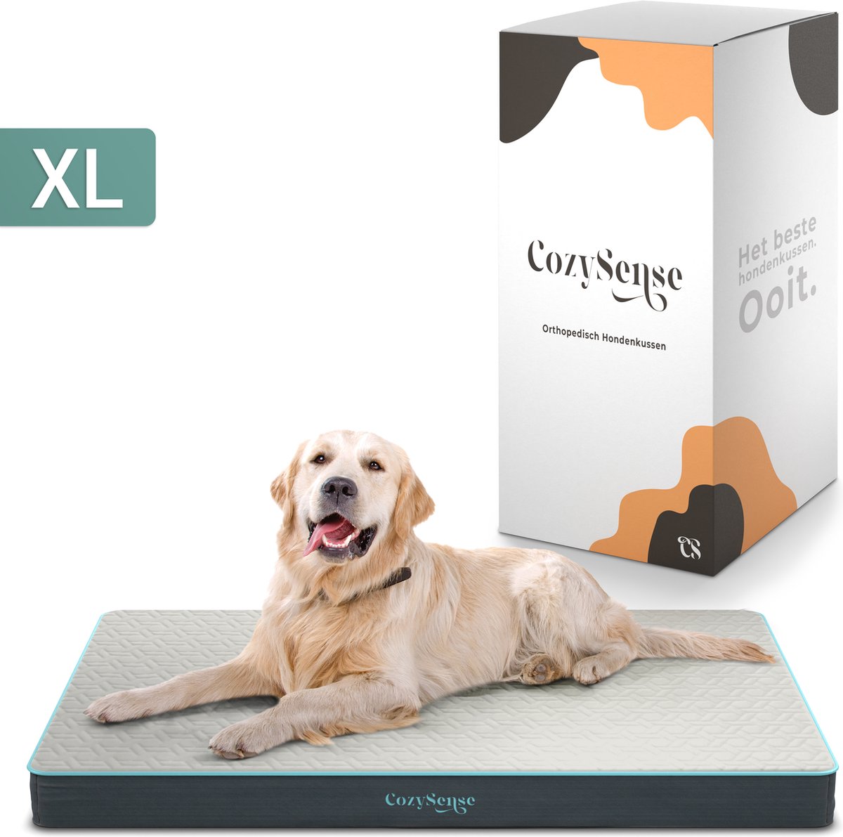 Grote Golden Retriever op een grijs CozySense orthopedisch hondenkussen