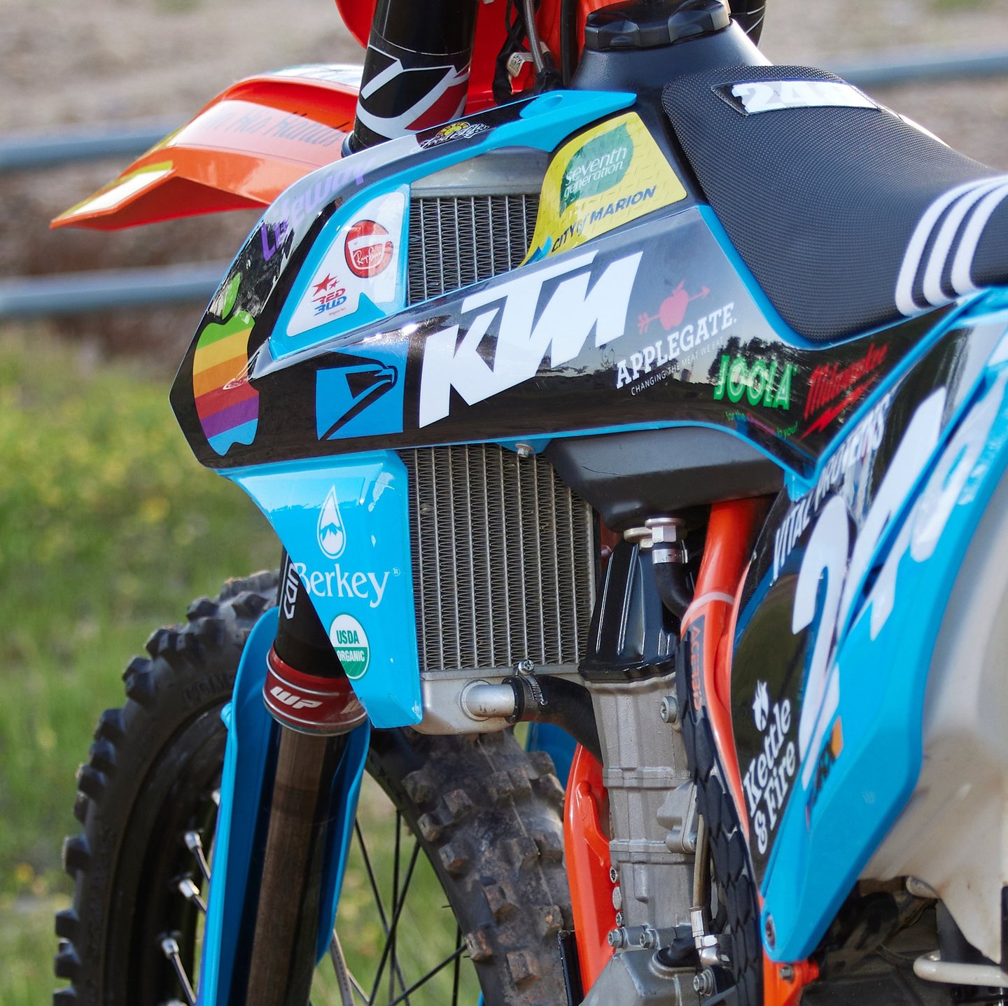 Decallab Custom Graphics 2018 KTM 450 SFX Zoom View Left Side
