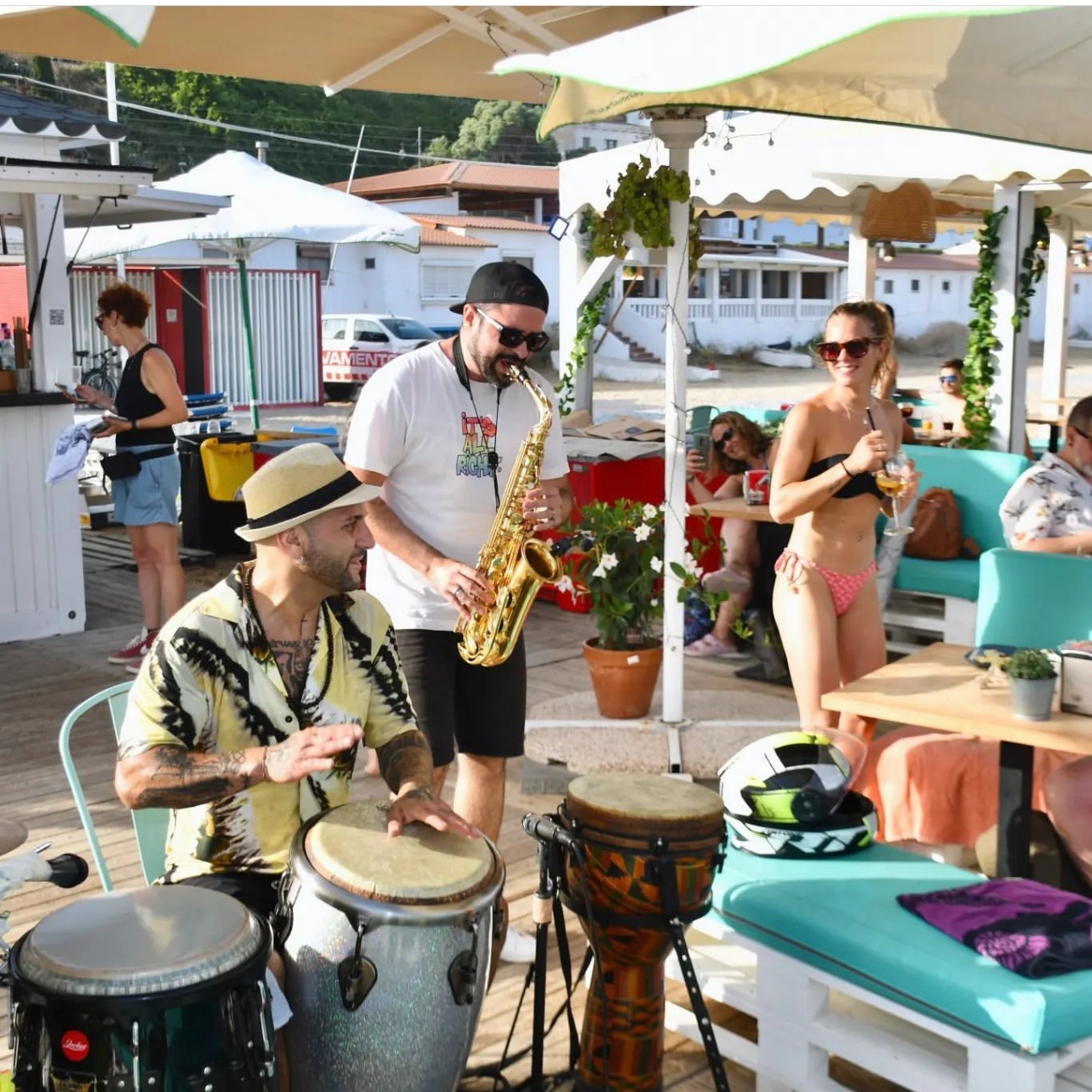 dj saxo y percusion barcelona