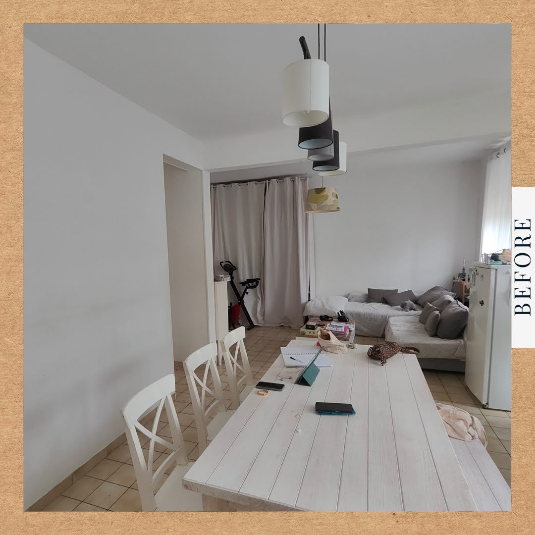 séjour et salle à manger blanche sans décoration