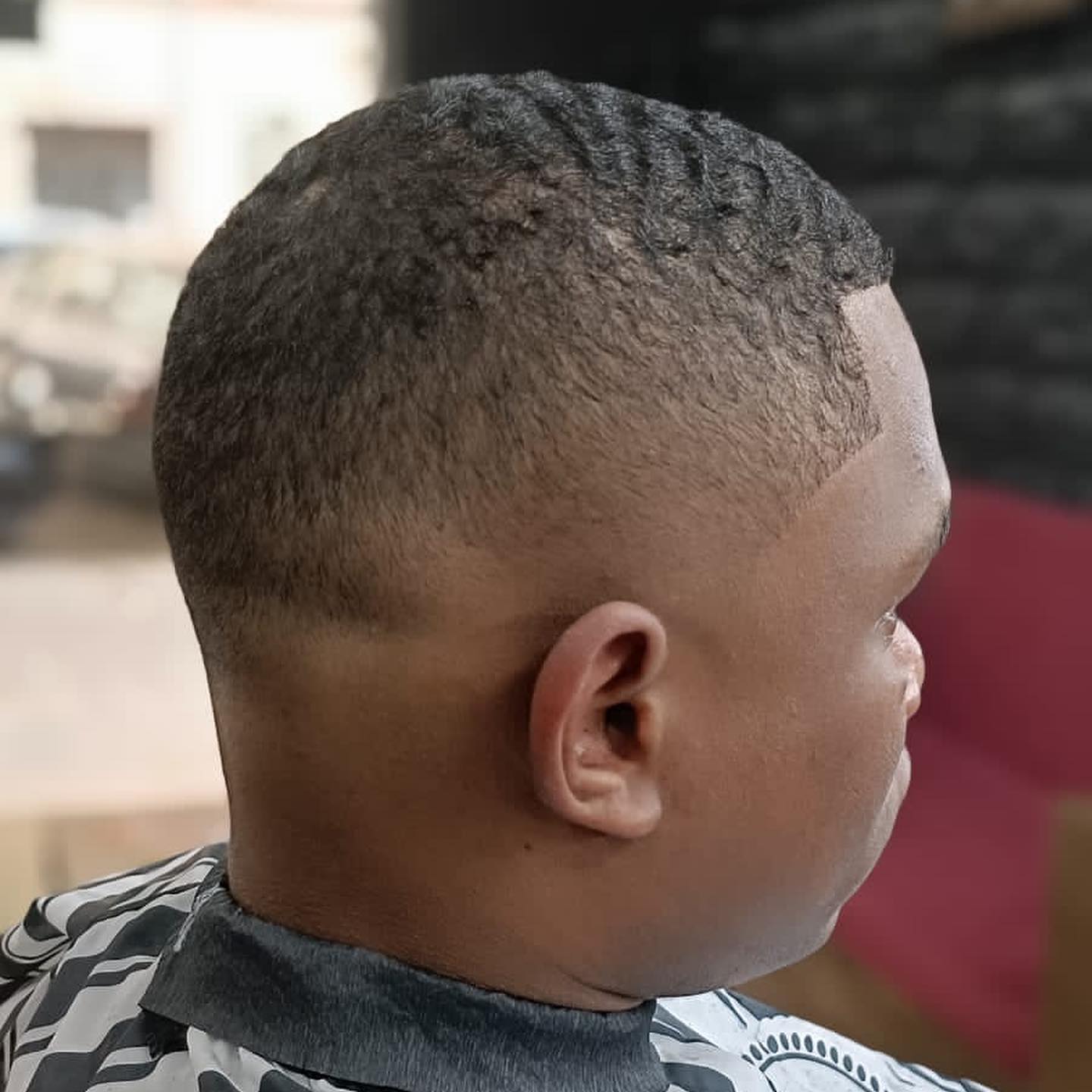 Productos premium utilizados para el cuidado del cabello en Barbería Valencia