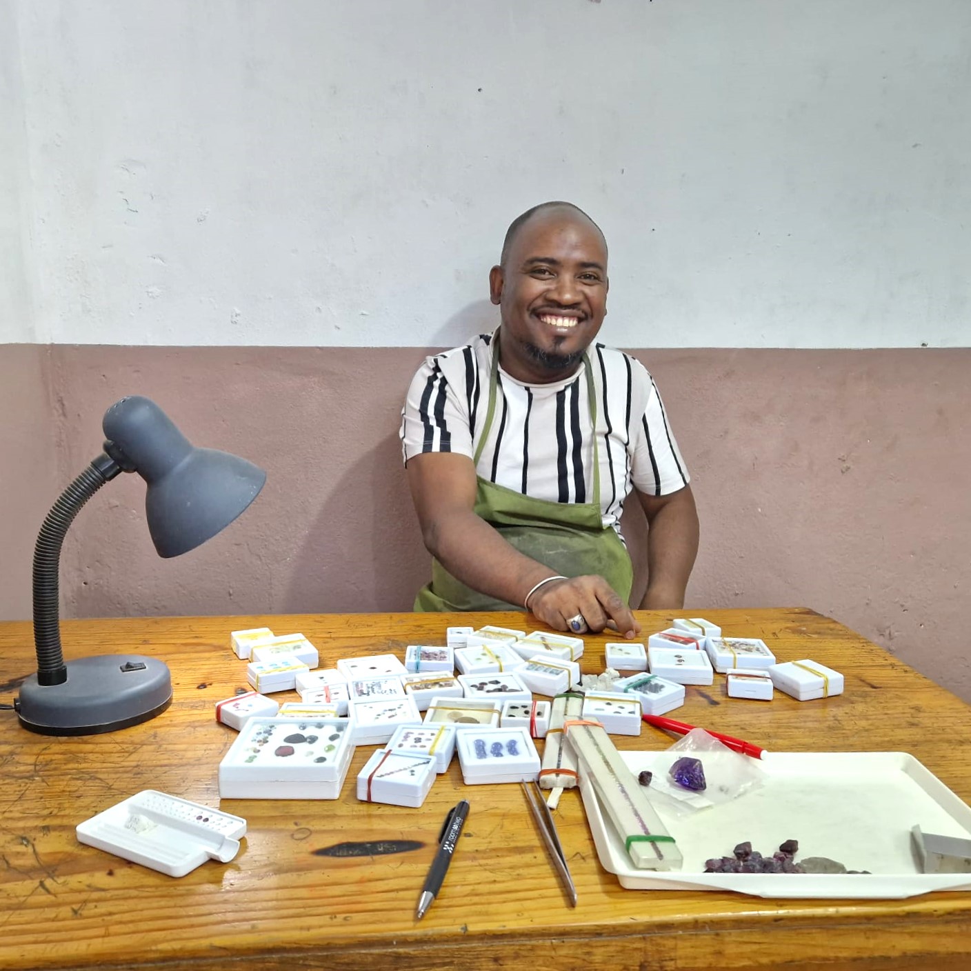 Tahiry in his workshop