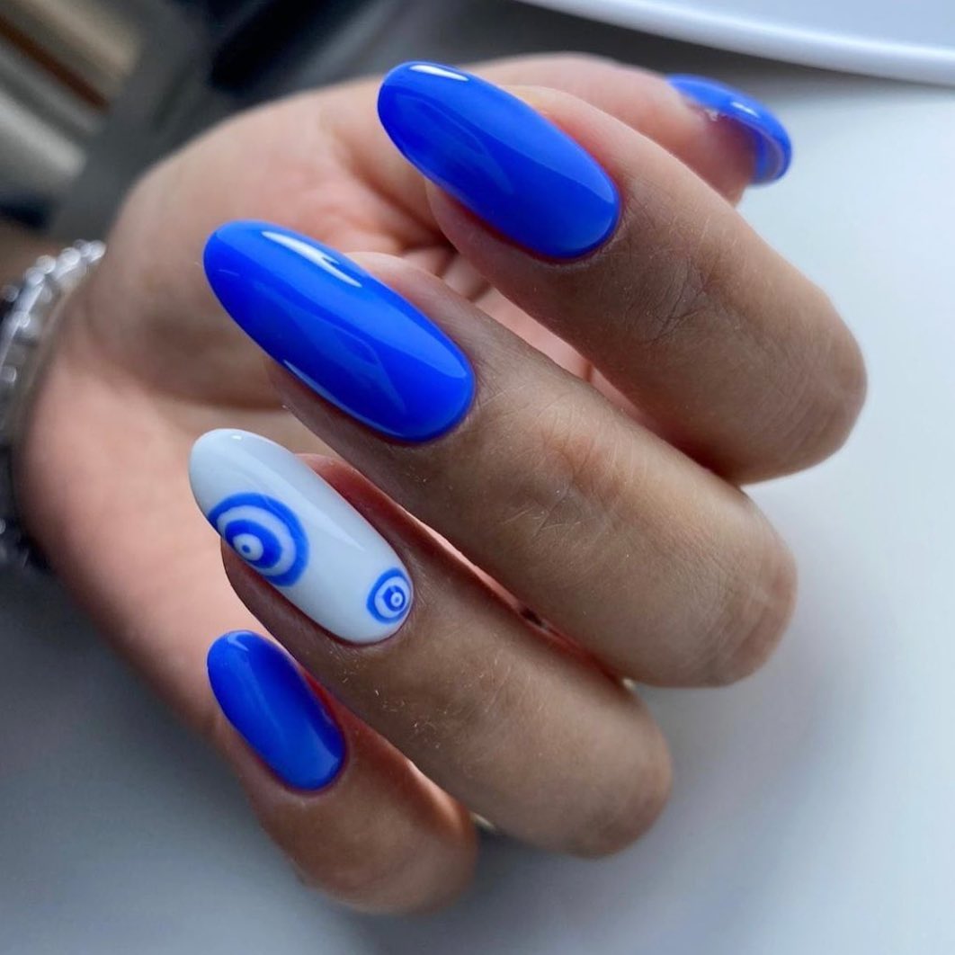 Priauginti dvispalviai nagai