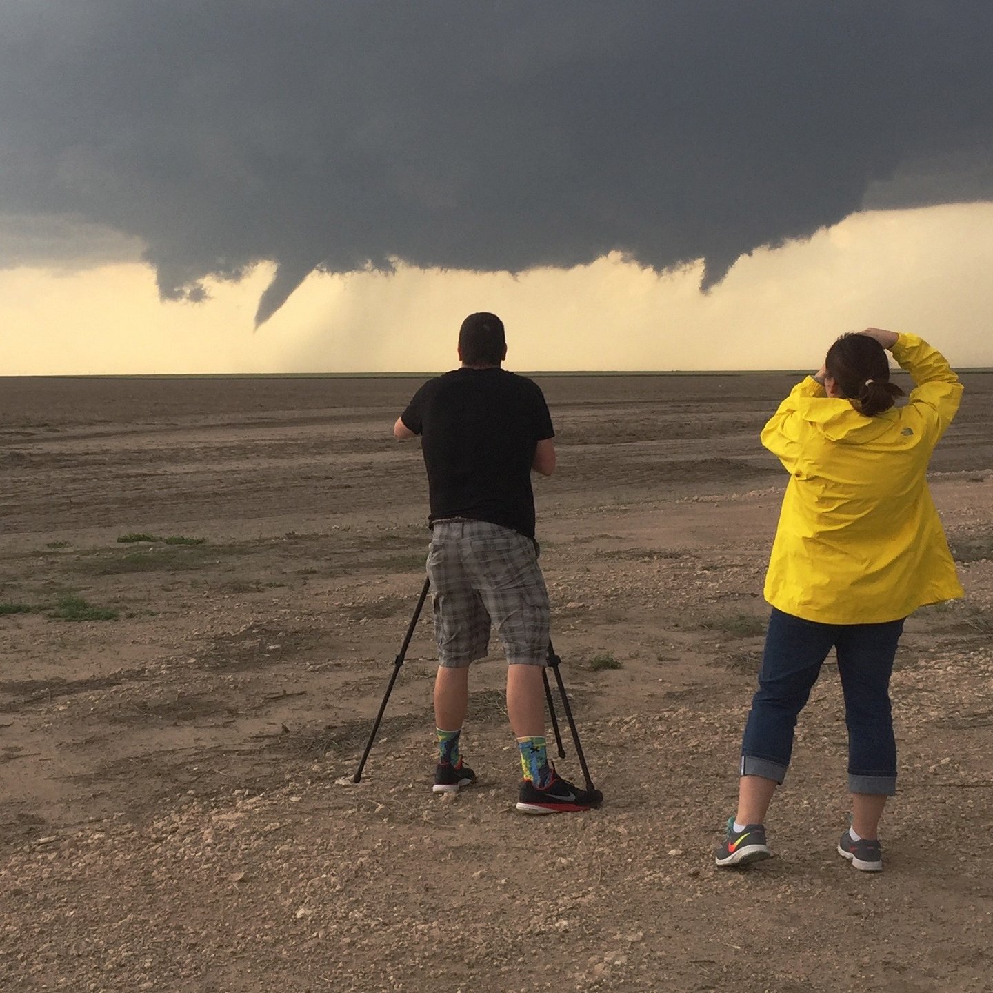 Tornado chasing small group tour.