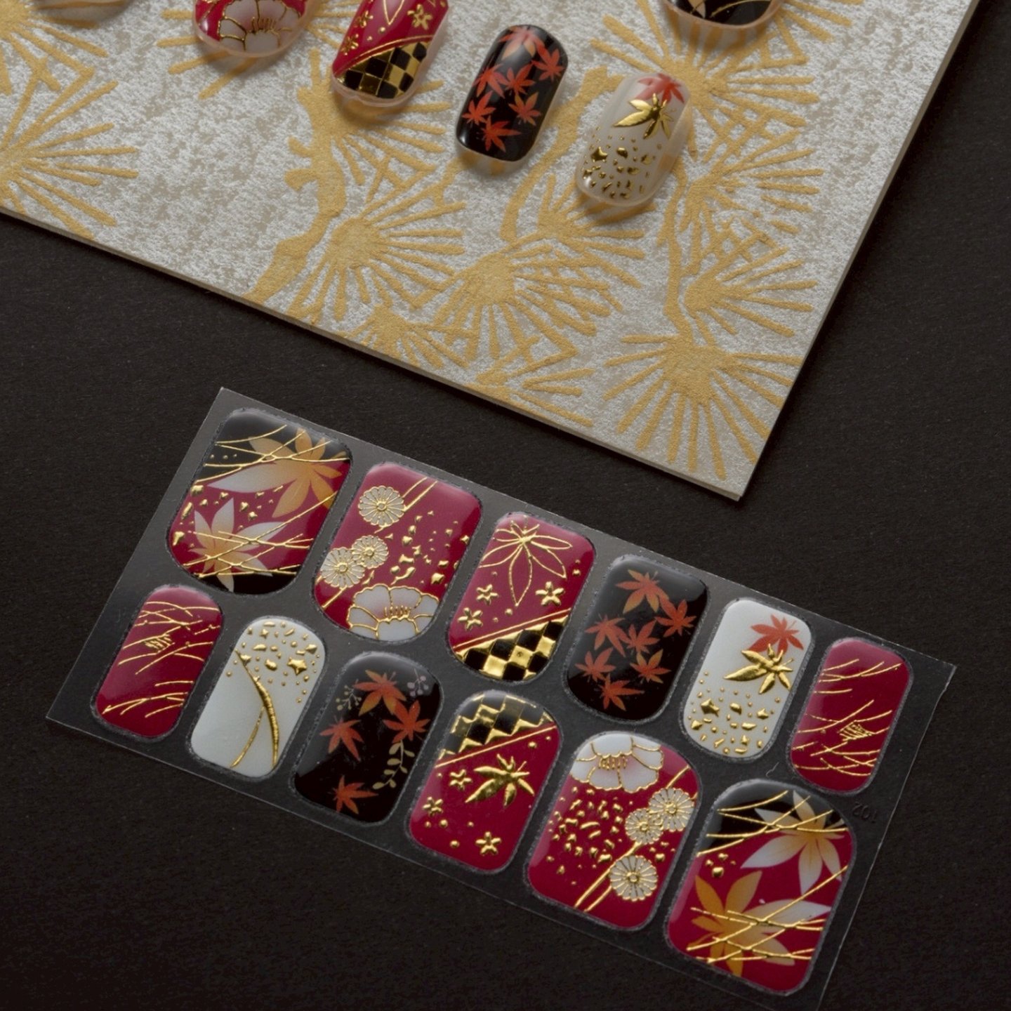 紅葉絵巻のネイルシール