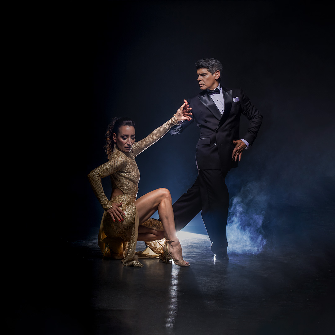 Adrian Veredice & Alejandra Hobert in special Tango pose. Studio photo by Gustavo Piola