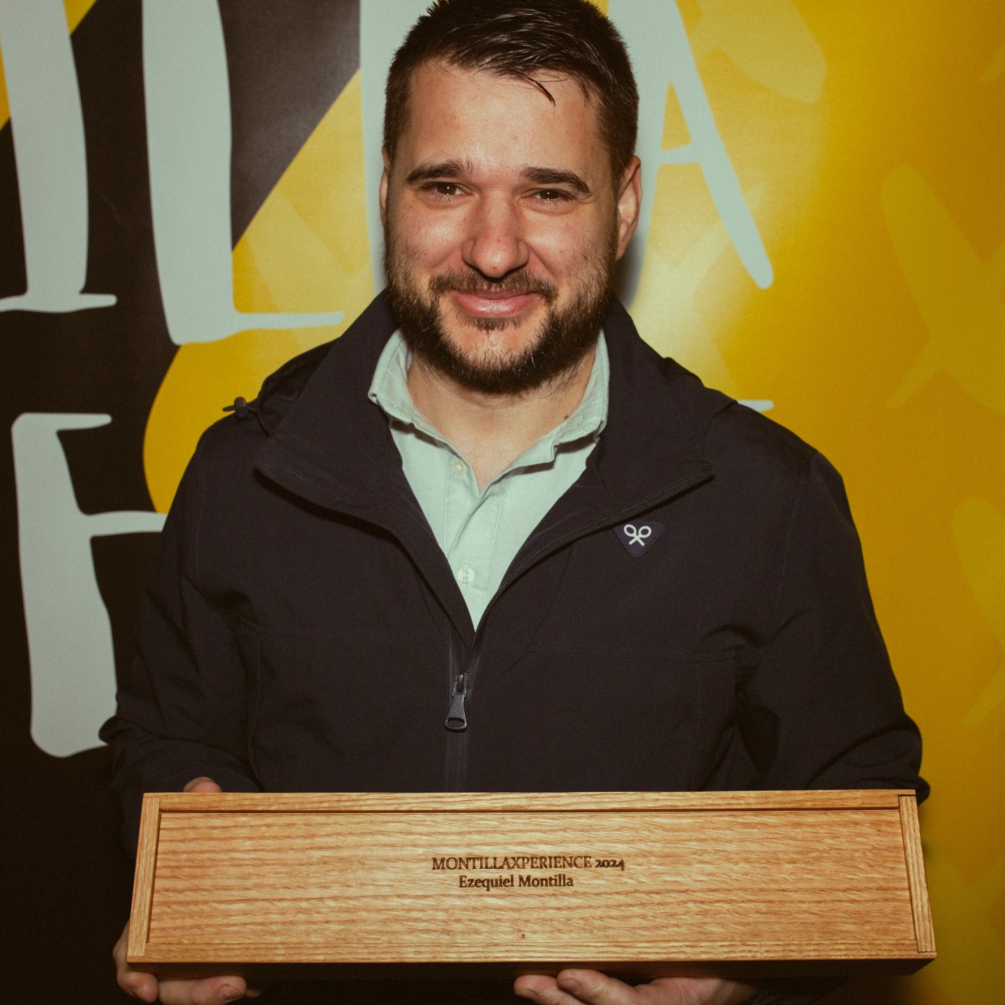 Cocinero de Guía Michelin, de alta cocina tradicional con cuchillo Zwilling personalizado