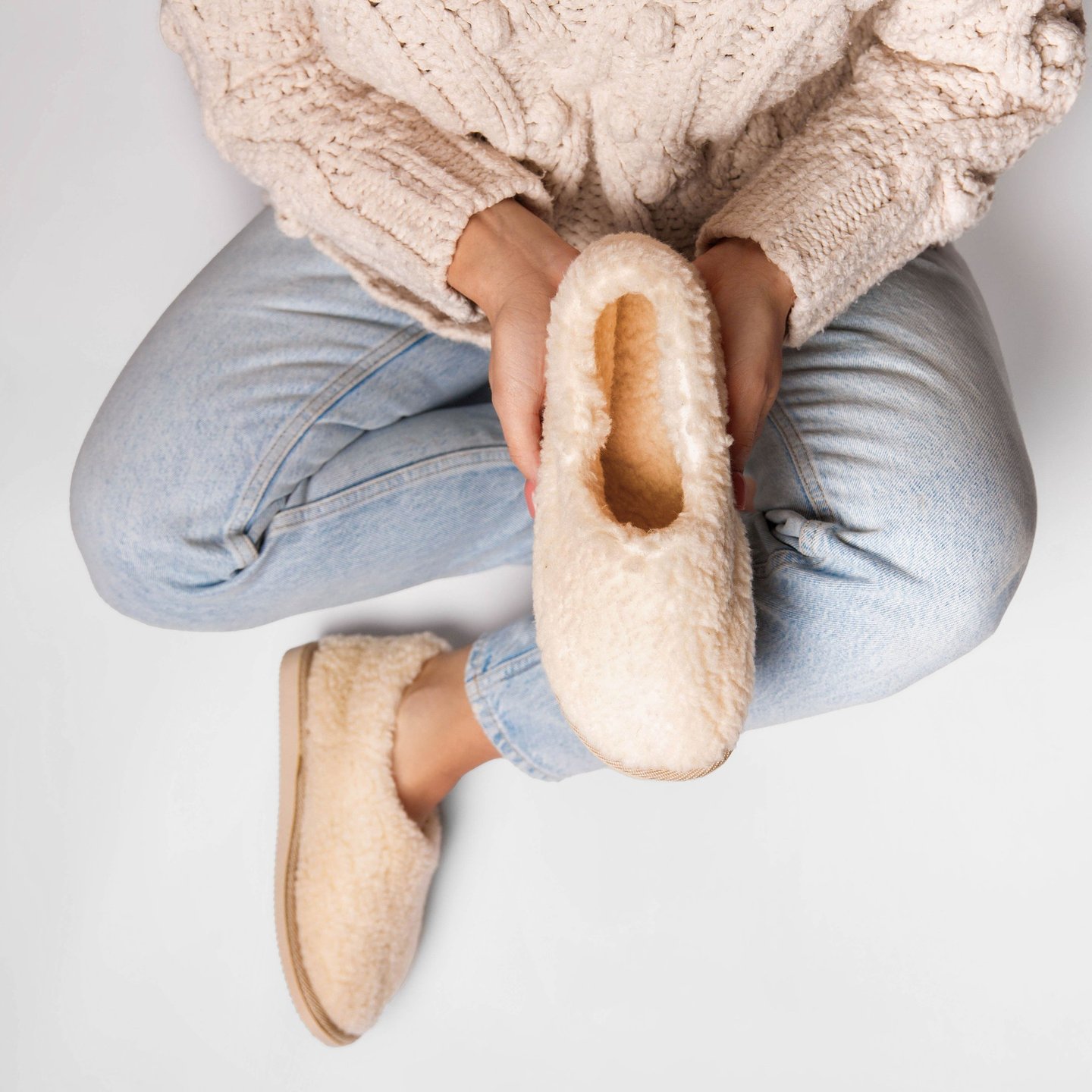 Produktų fotografija, nuotraukos baltame fone el. parduotuvėms, produktų fotografas studijoje Vilnius, daiktų nuotraukos 