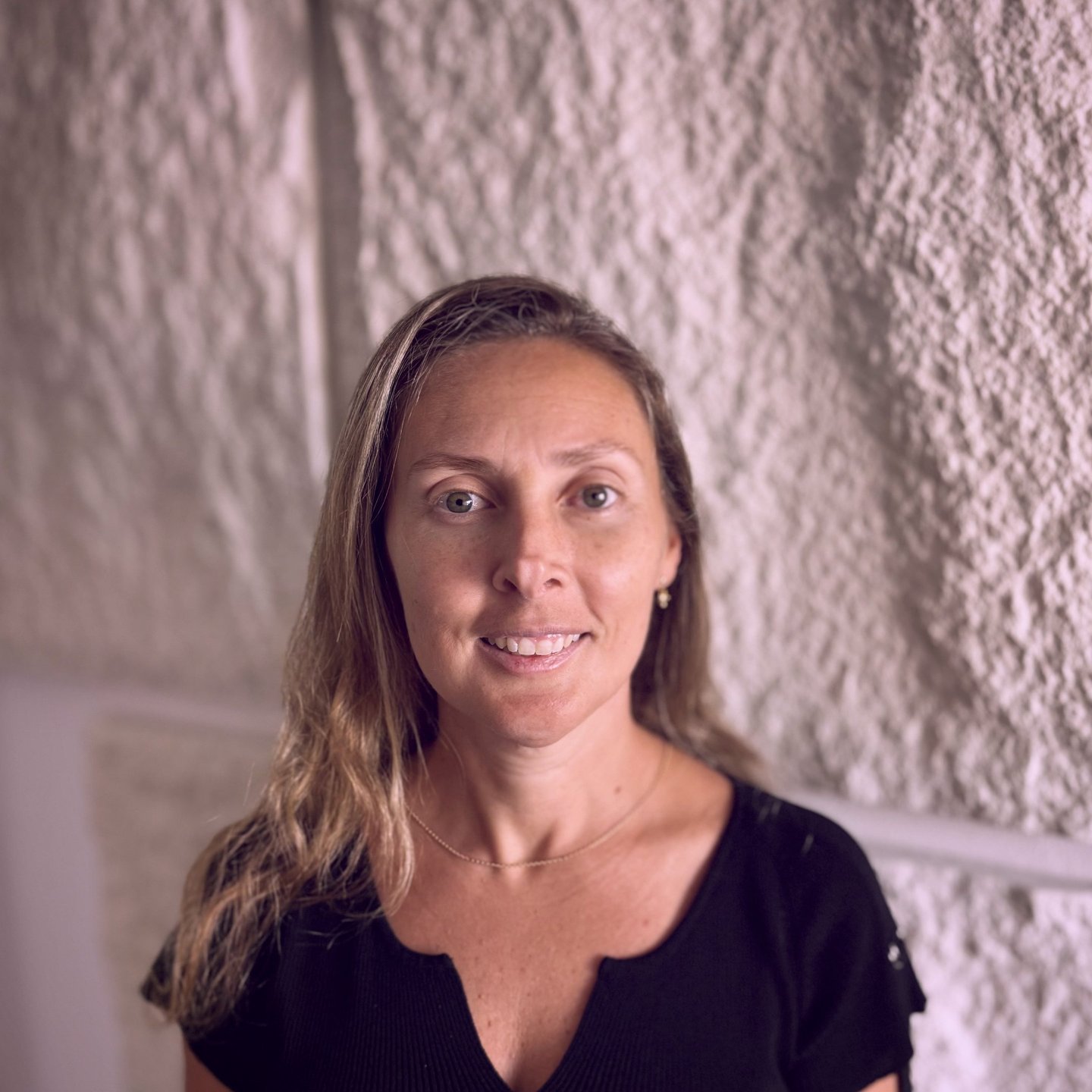 woman with black shirt