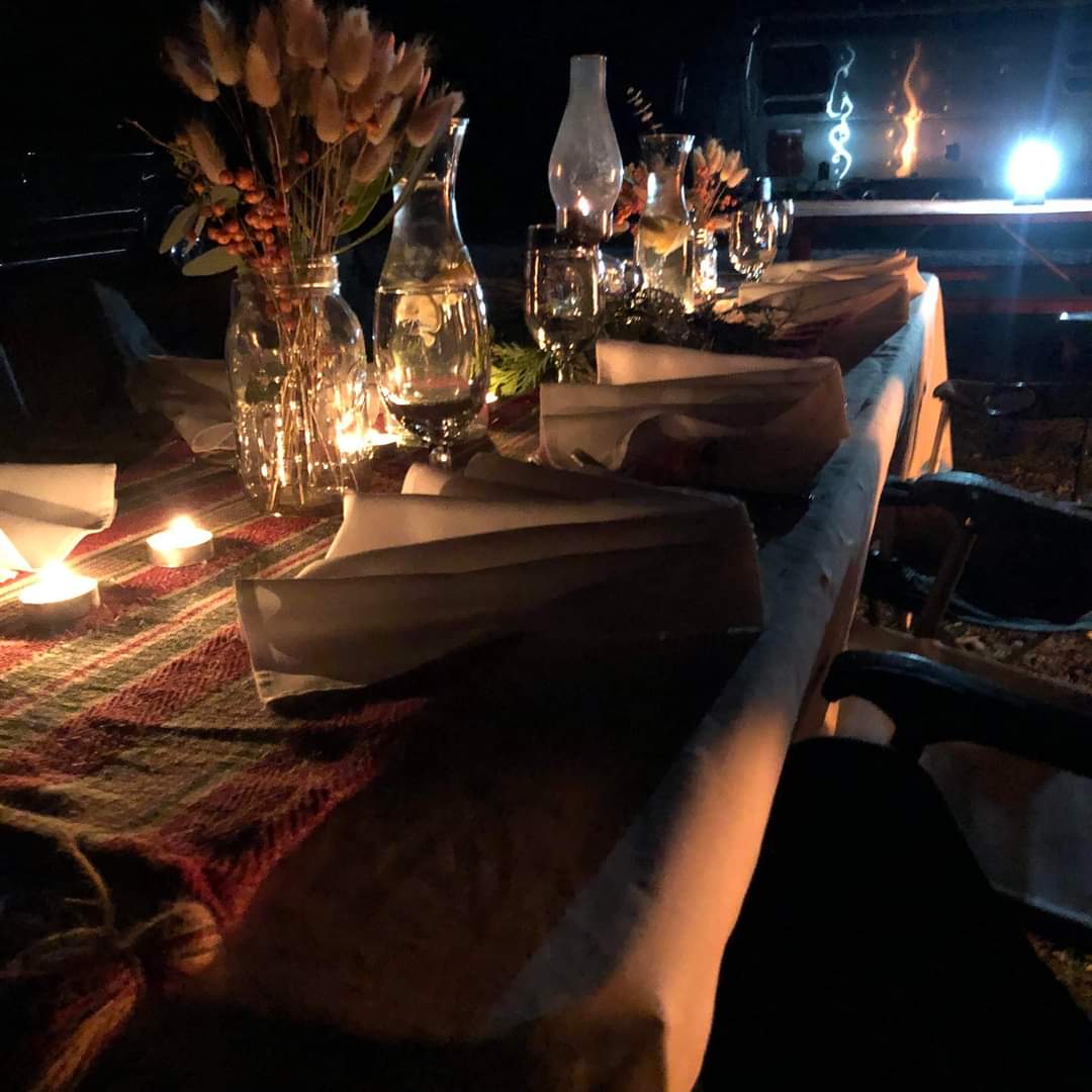 night light dining scene