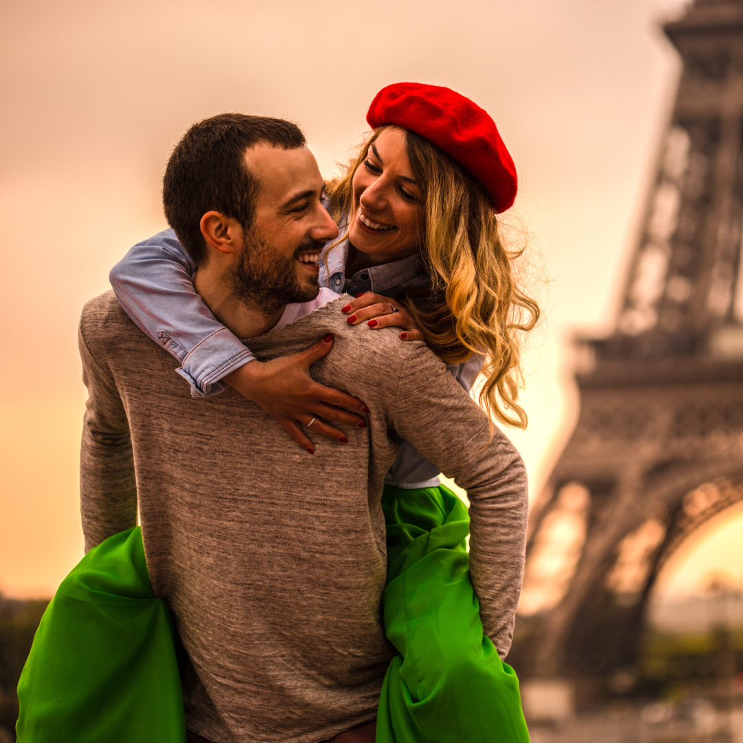 Casal aplicando o Romance e o Companheirismo