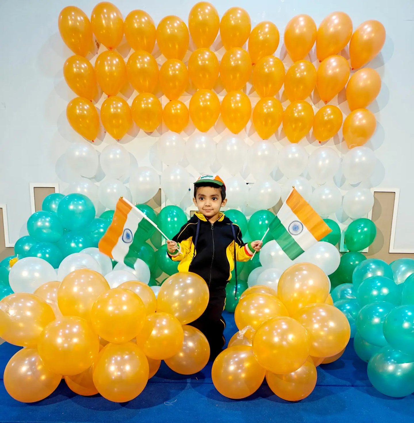 Kids celebrating Independence day at Enfant preschool Ghaziabad.