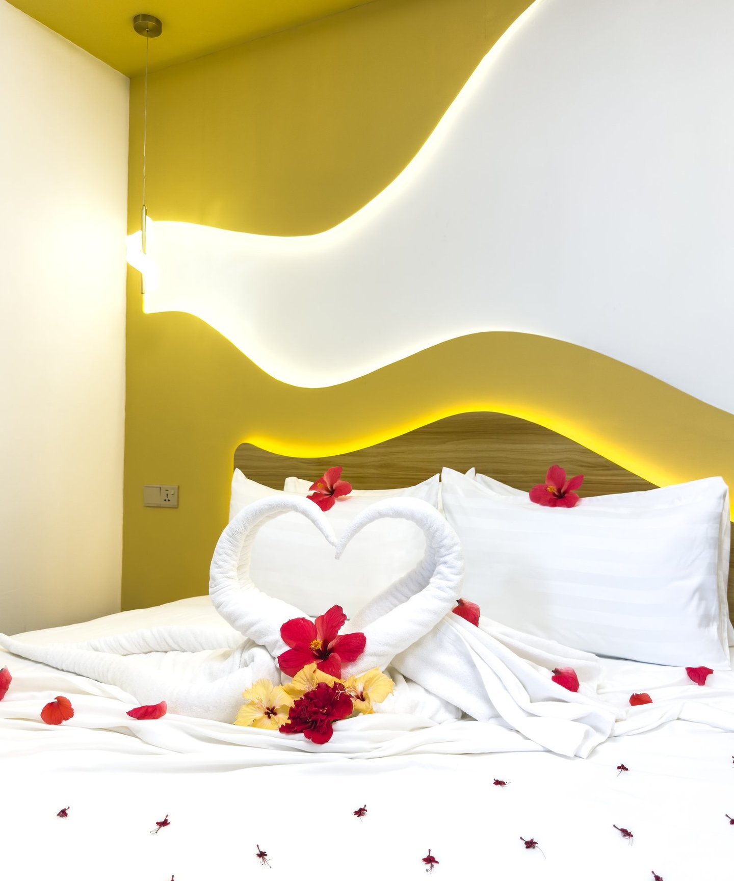 Honey moon bed decoration in deluxe room