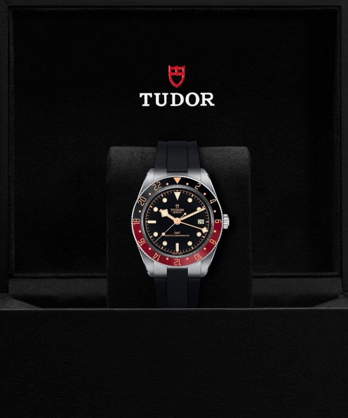 Tudor Black Bay GMT “Coke” 41mm on black rubber strap, red and black bezel, stainless steel